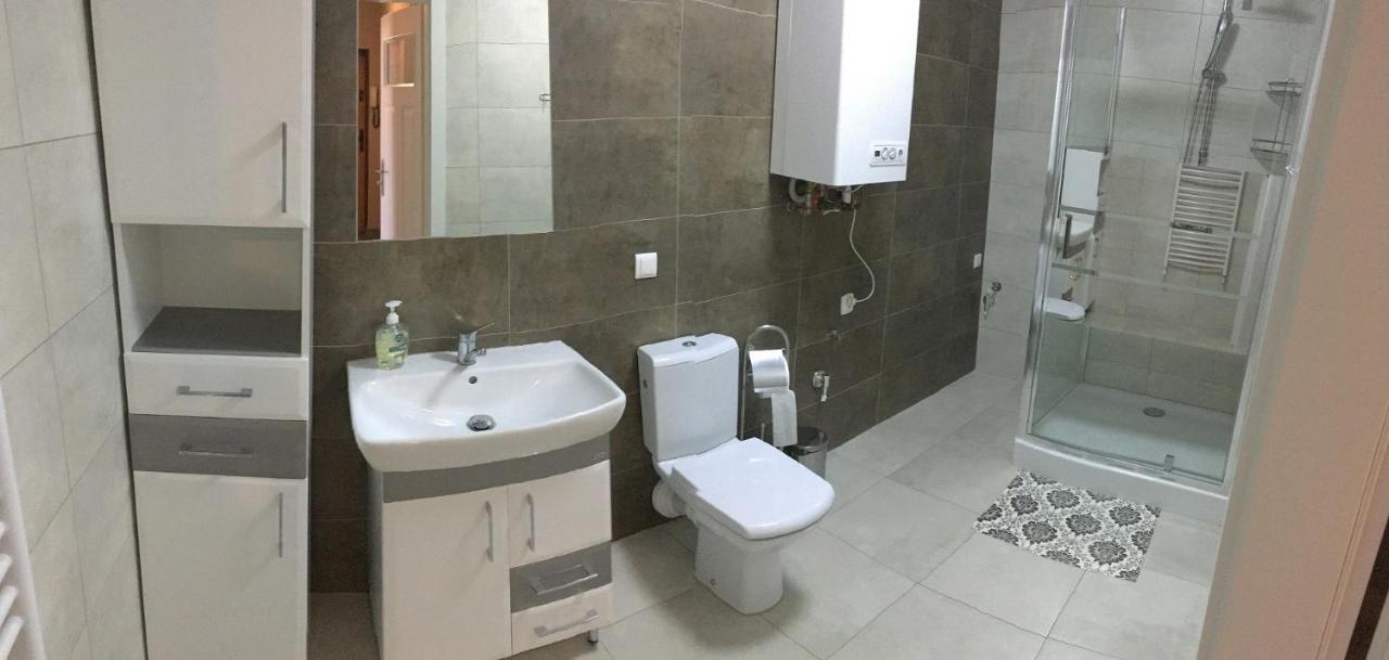 Apartament Kleopatra Gniezno Luaran gambar